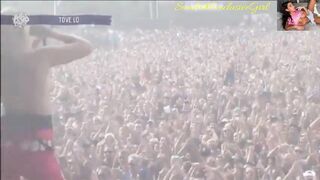 Swedish PopStar Tove Lo Shows Her Tits In A Live Concert