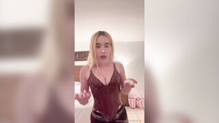 Lil Tay - Solo Playing With Whipped Cream