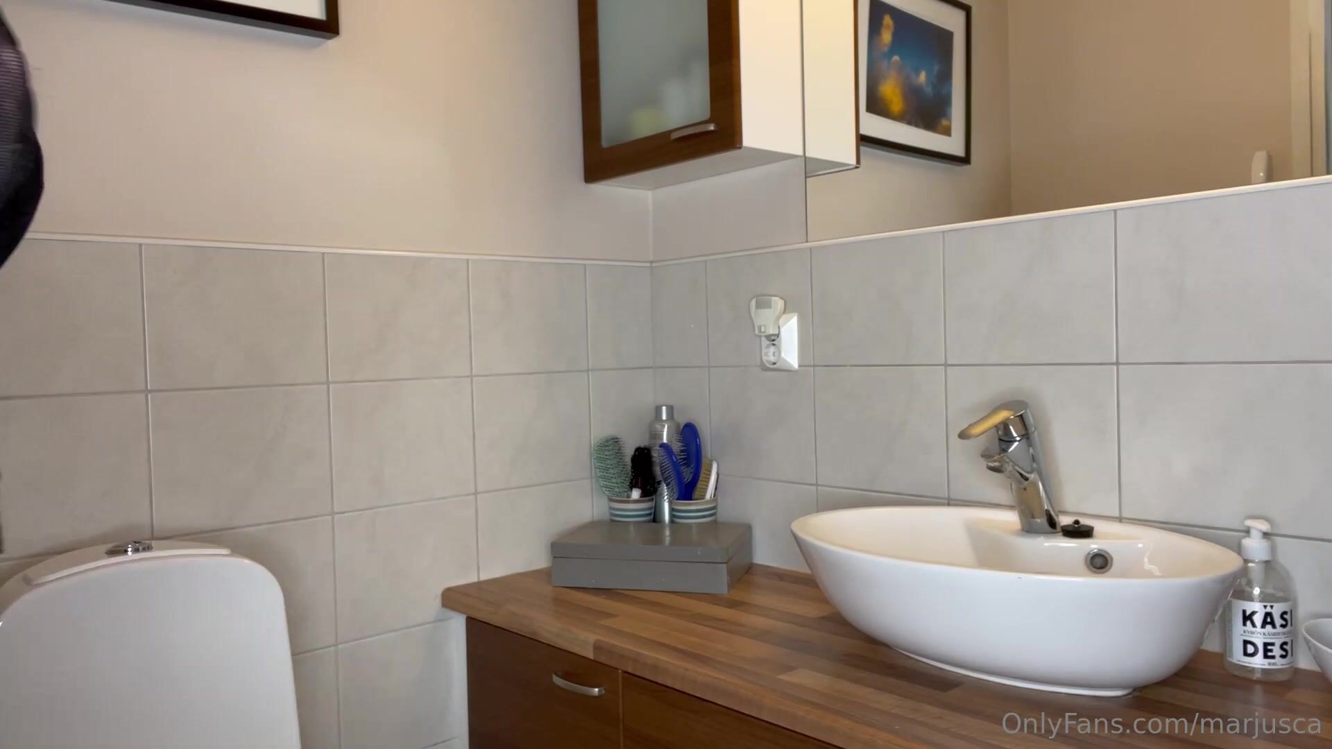 Finnish Marjusca Toilet Masturbation