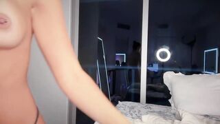 Kassie Lee - Blowjob on Big Wall Dildo