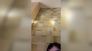 Mia Khalifa Naked And Chatting on Livestream