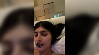 Mia Khalifa Naked And Chatting on Livestream