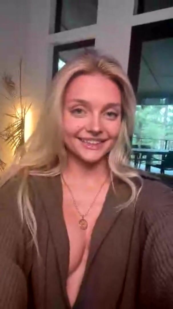 Trippie Bri Nude Masturbation Livestream