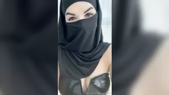 Gala Black - Arabic Hijab Babe Masturbates Pussy in Close Up View