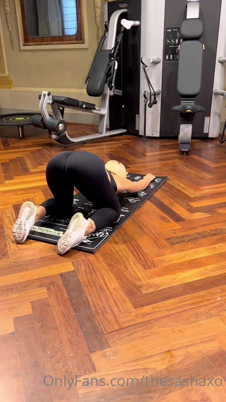 Sharna Beckman - Gym Instructor Slurping on Dick Then Getting Dicked Down