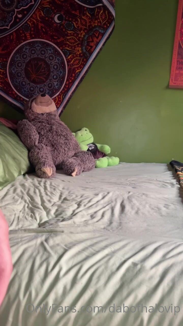 DabOfHalo Bouncing Ass And Pussy Fuck With Sex Toy