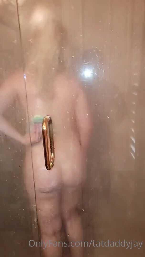Lilbabymj - Blonde Slut Fucked Hard in shower