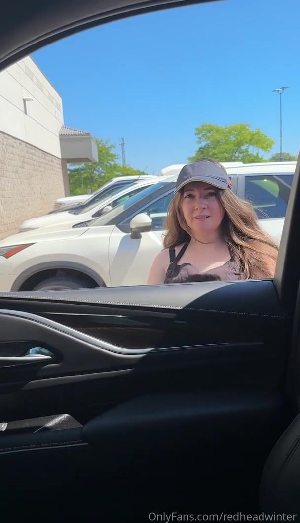 RedHeadWinter - McDonalds Worker Fucks Customer in Car