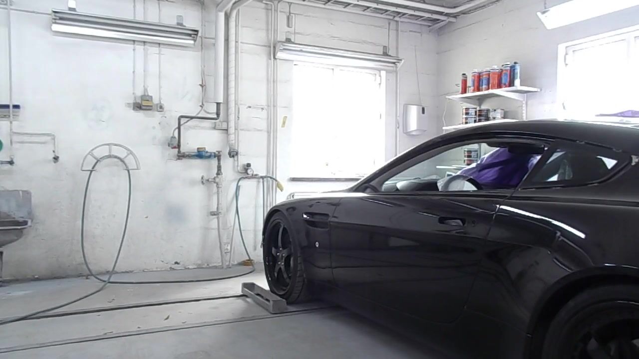 Swedish Tinasinner Garage Blowjob