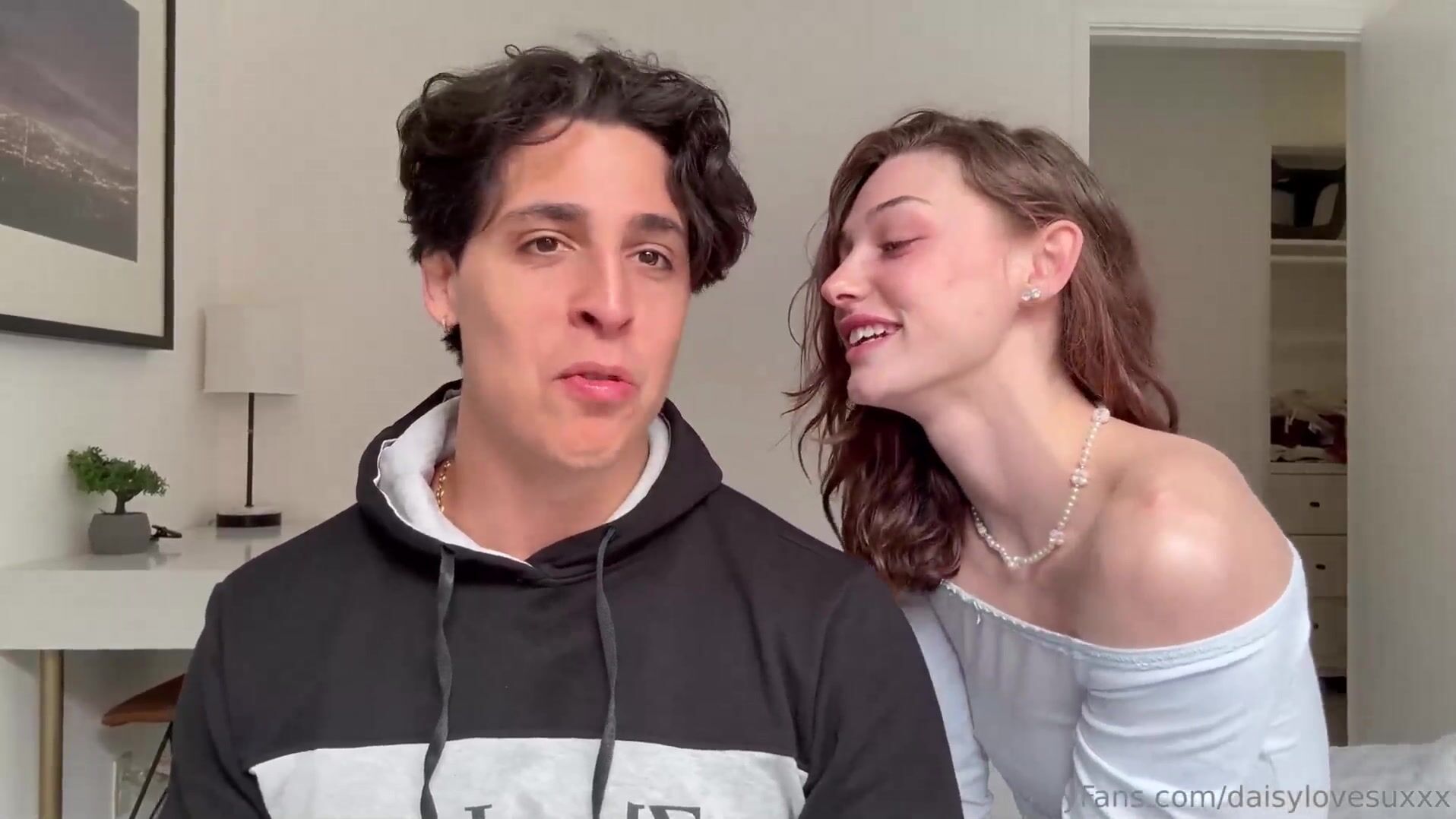 Shrooms Q - First Sextape With Random Stranger