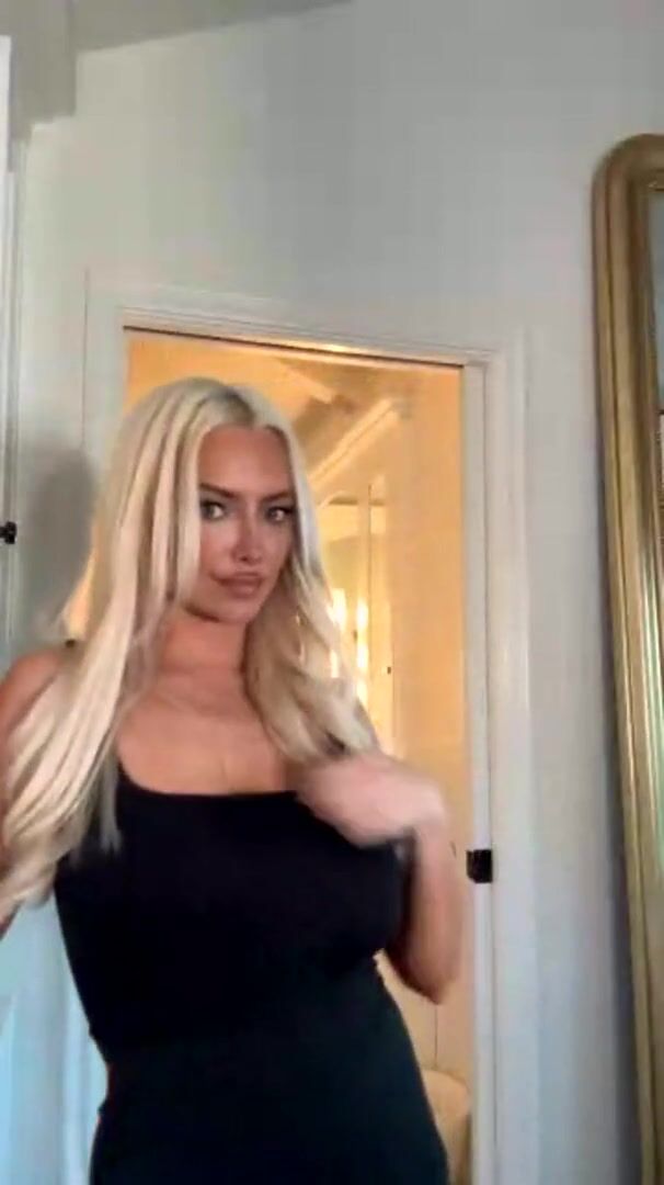 Lindsey Pelas - Nude October Livestream