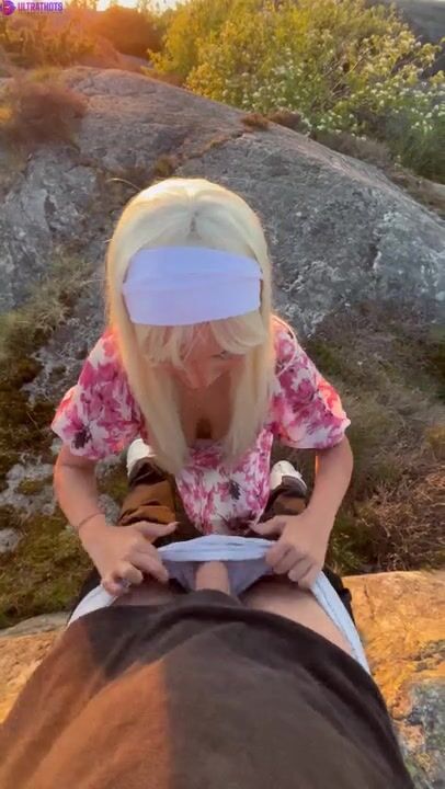 Swedish Elin Sucking Dick Outside