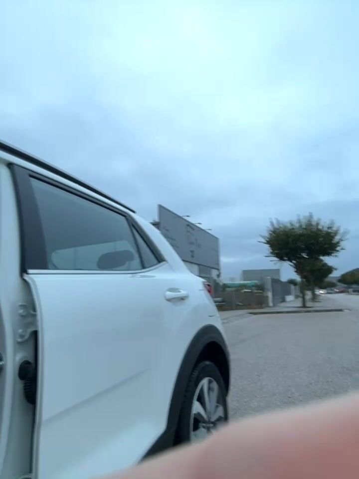 German Camgirl DoriDeluxe66 Masturbates Her Tight Pussy In Car