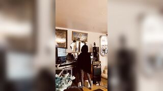 Norwegian Queenskydive Dance