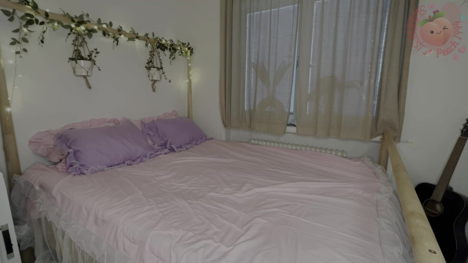 The Swedish Peach BG