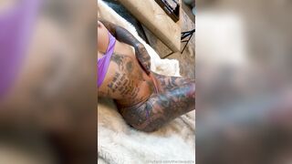 Swedish Thecleopetra showing off her body