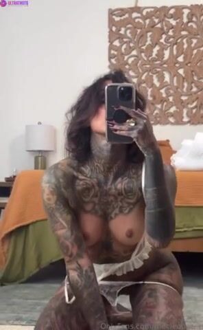 Swedish Tattooed Babe Cleo Kinnaman Filming Her Sexy Naked Tits