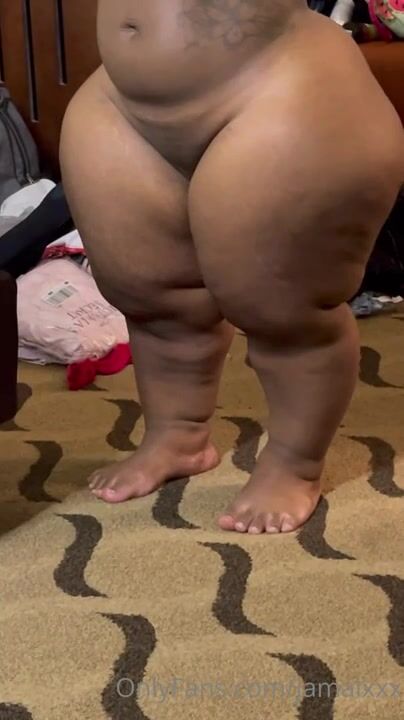 Bigmal - Thick Midget Fucked In Doggy While Her Big Ass Is Bouncing