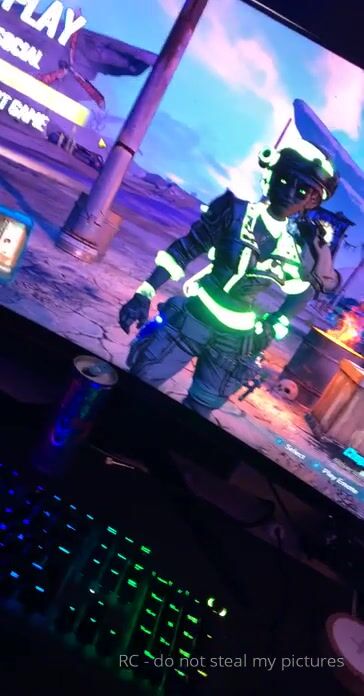 Norwegian Babe Missreca/Scandidoll Gamergirl