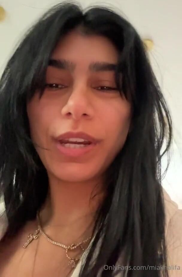 Mia Khalifa - Trying On Sexy Dresses On Livestream