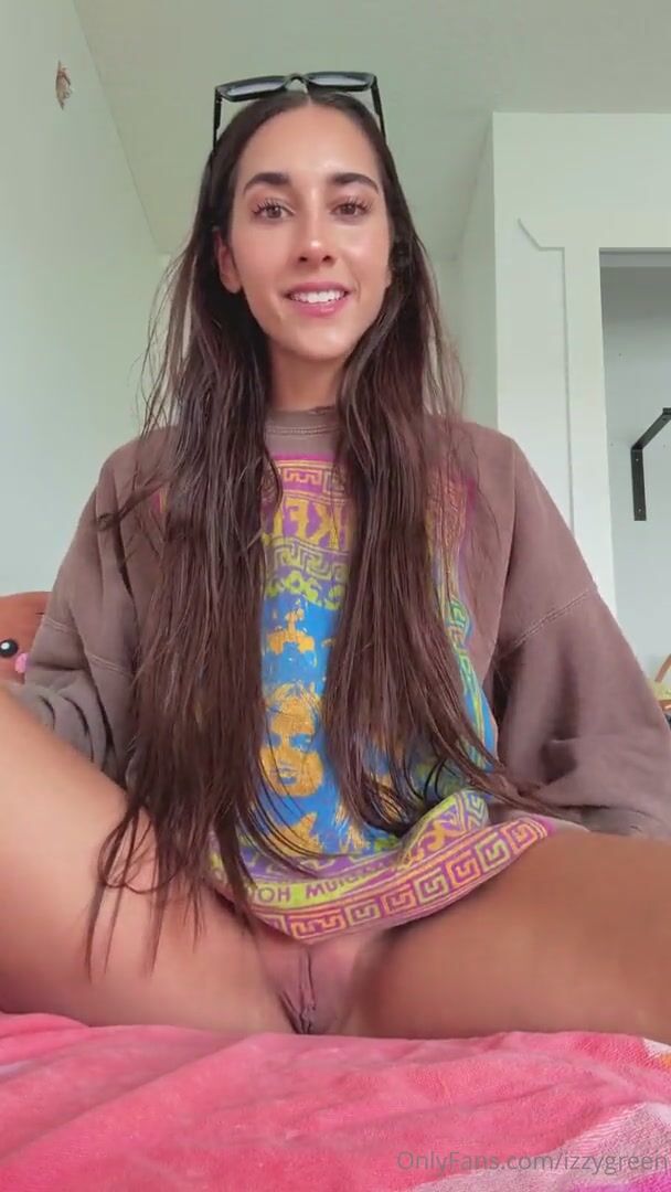 Izzy Green - Insane BBC Dildo Challenge