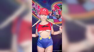 Therealbrittfit - Fucking Gigantic Dildo In Mario Cosplay