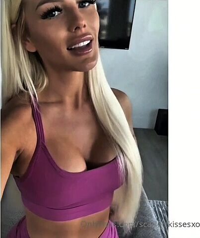 ScarlettKisses Creampied Buy Pizza Delivery Guy