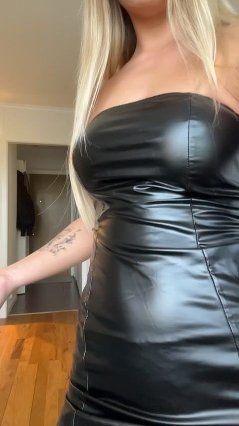 Swedish Sanna Striptease Video