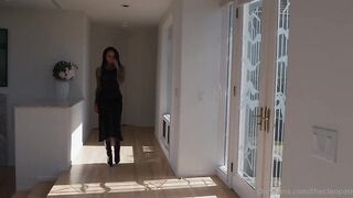 Swedish Cleo Kinnaman strips fully naked showing her breast and pussy