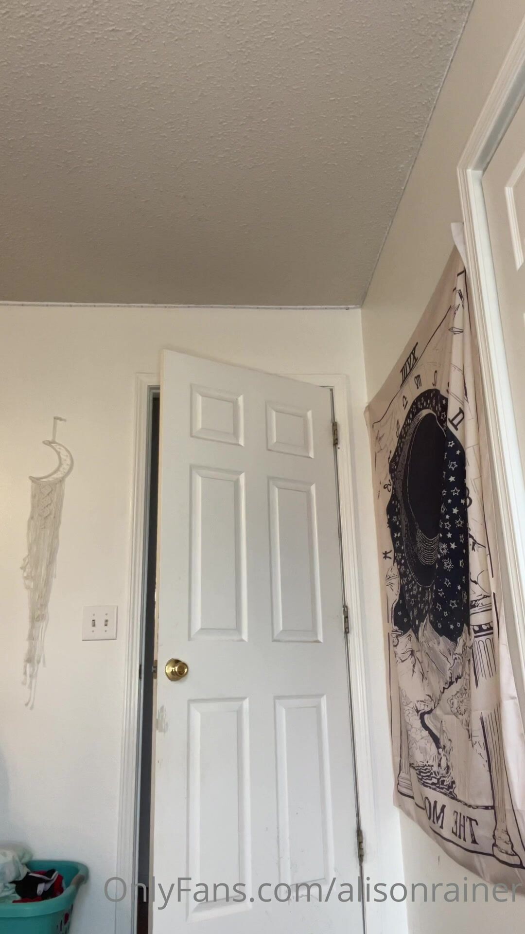 Alison Rainer Masturbates After Shower