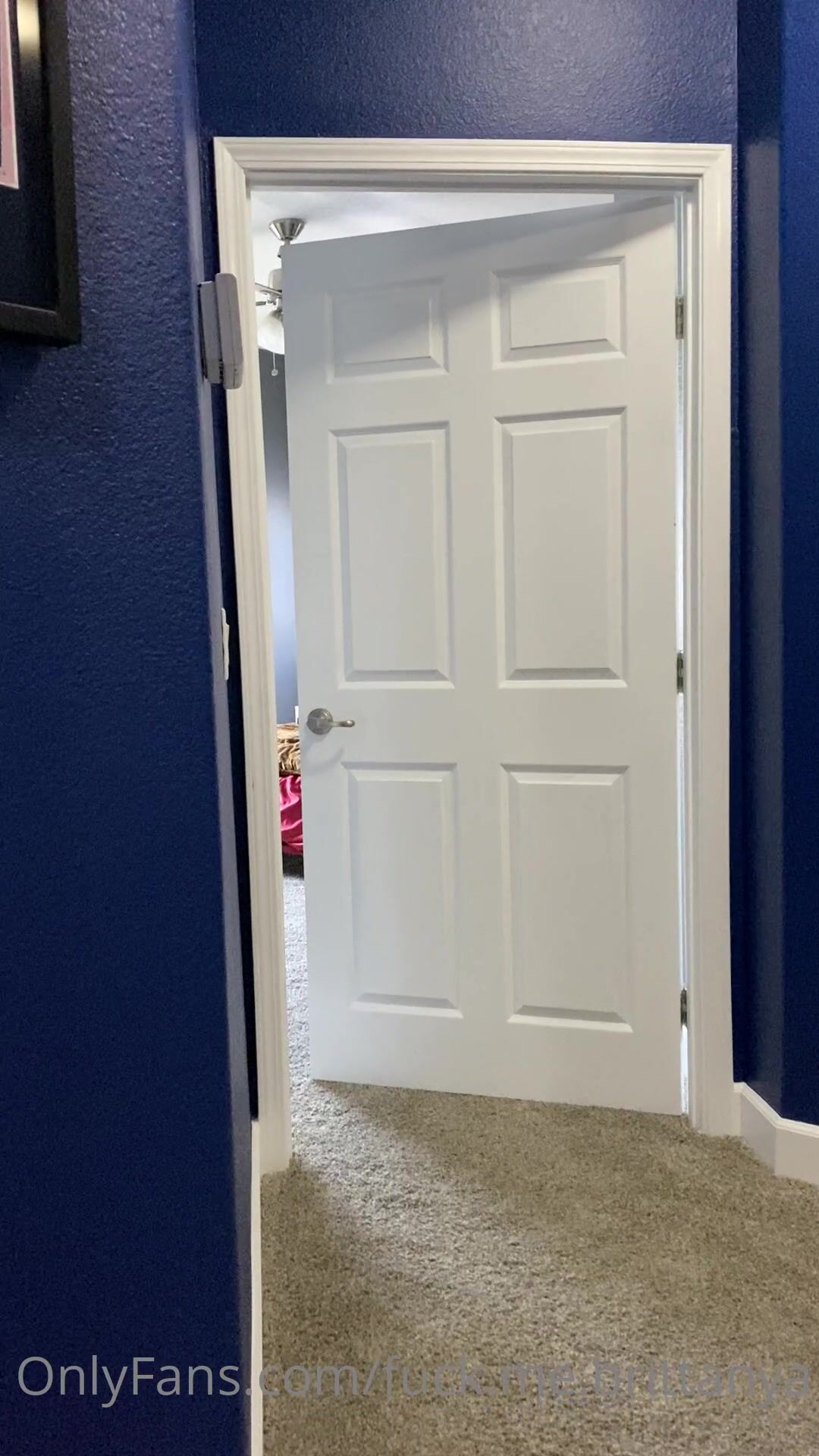 Loud Orgasm From The Room Of Brittanya Razavi