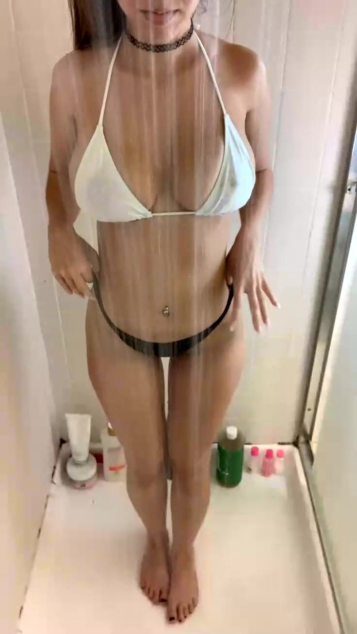 Princess Mary Under The Shower With Sex Toy
