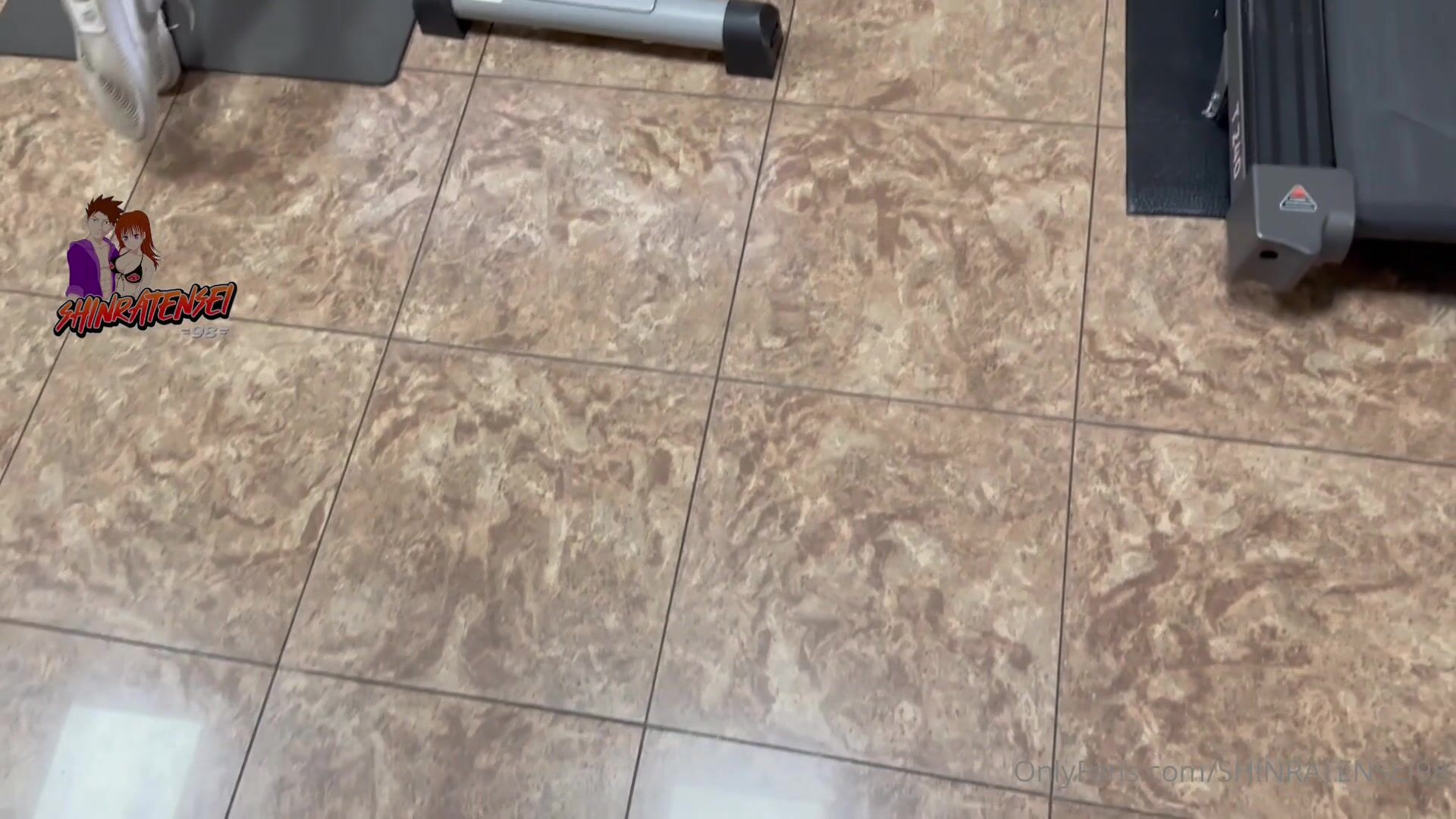 Shinratensei98 Secuced In The Gym To Give Handjob In Public POV