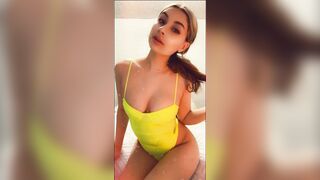 Angelbabebri Strips On Cam