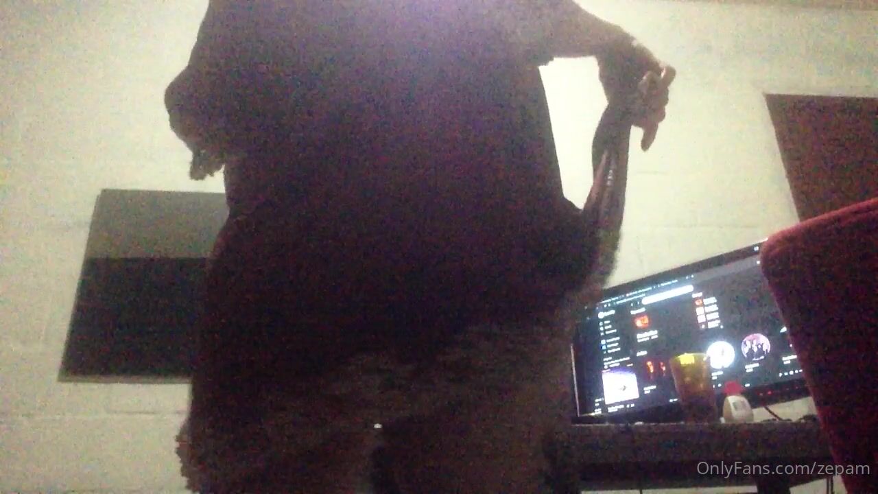 Zepam Erotic Dance With Pussy Close Up On Cam