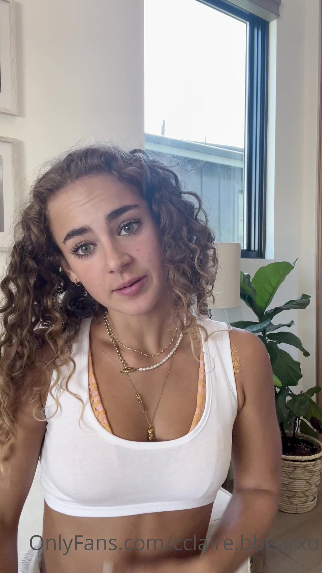 Claire Stone Booty Shake Close Up