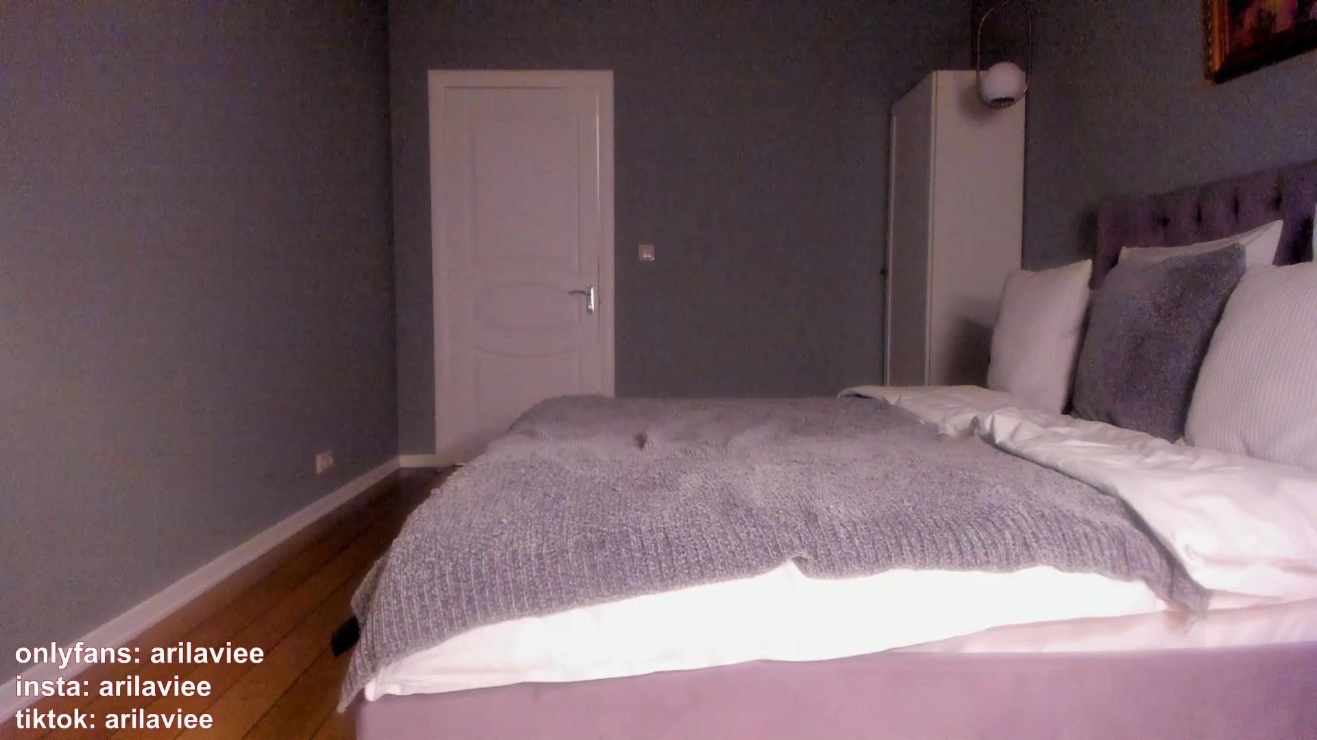 Anna Arilaviee - Masturbating Creamy Pussy And Using Toys