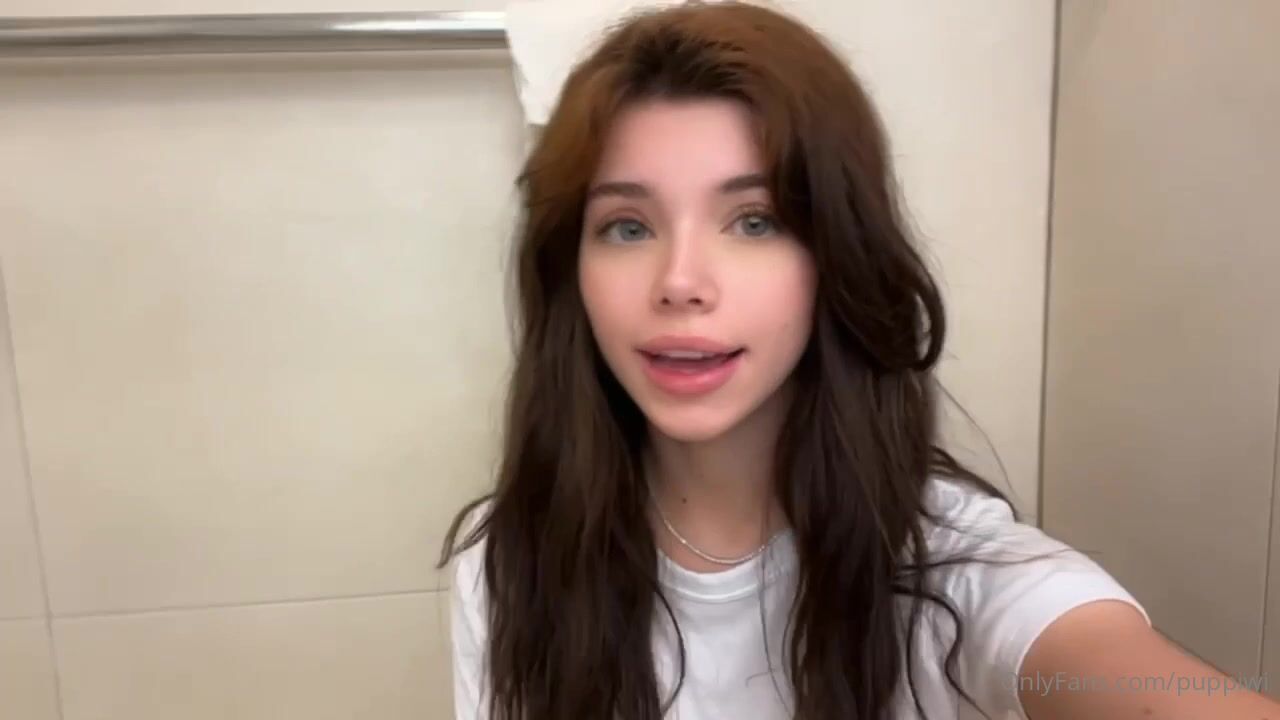 Puppiwi Hot JOI in Bathroom