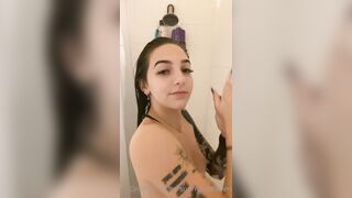 Ravengoeswild In The Shower