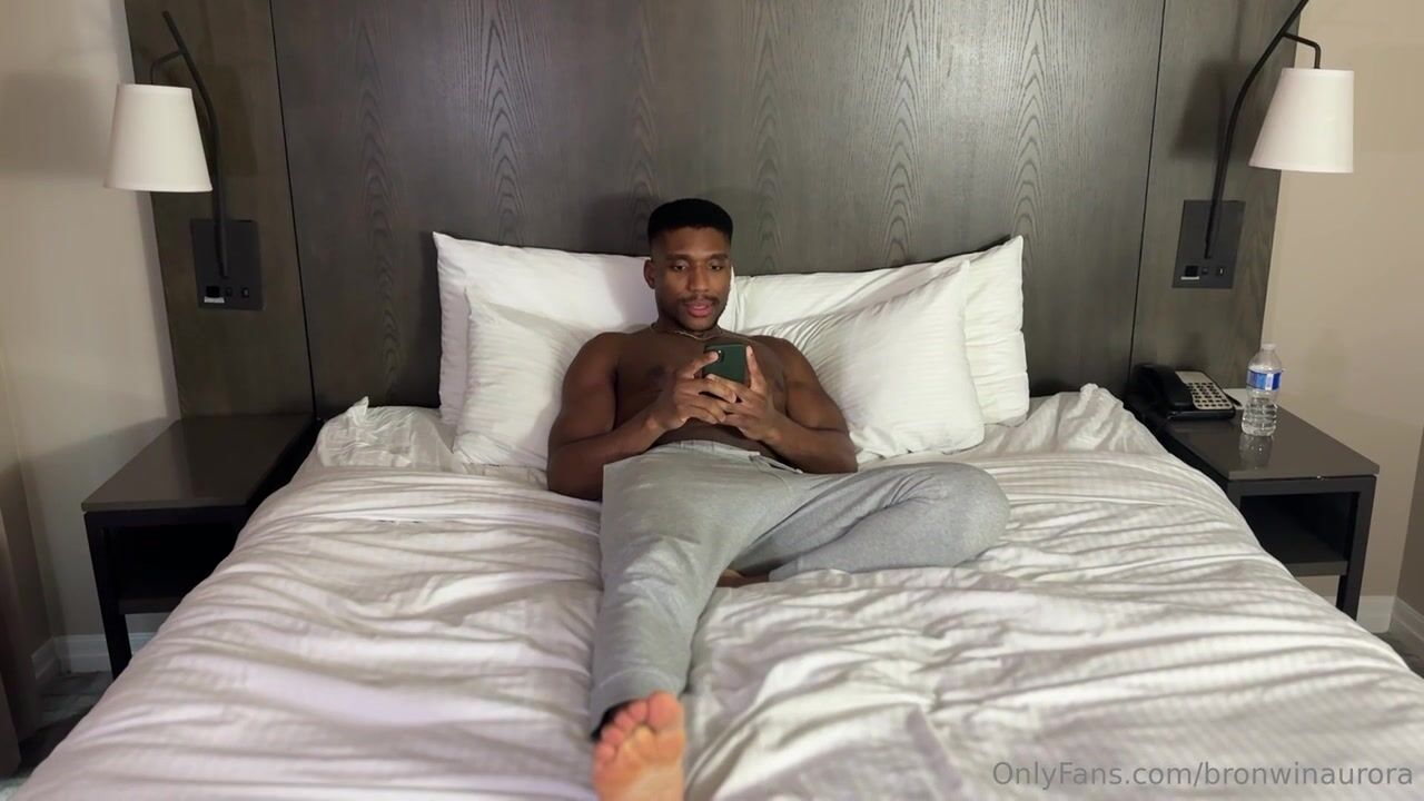 Bronwin Aurora Leaked Sextape with Cumshot