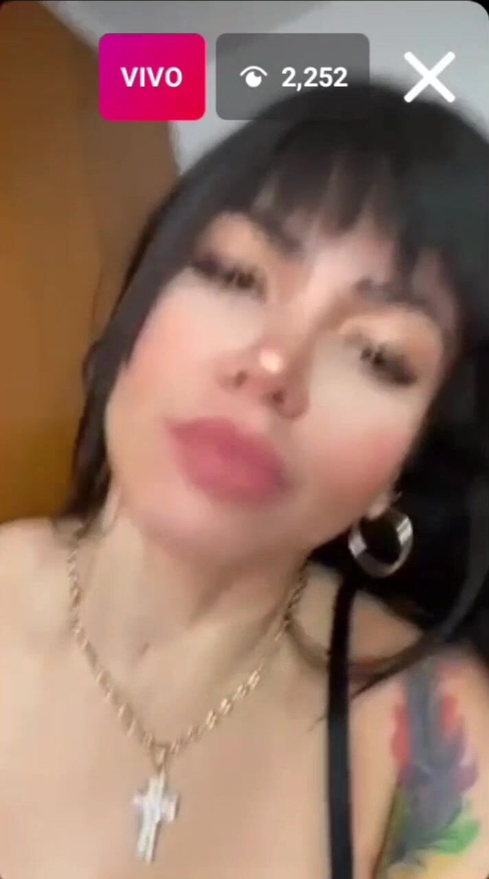 Andreina Fonseca Playing with Vibrator on Livestream