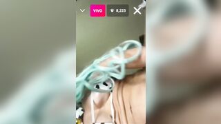 Andreina Fonseca Stripteasing And Masturbating on Live