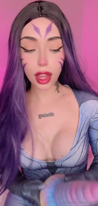 Kyure Dildo Blowjob In Costume