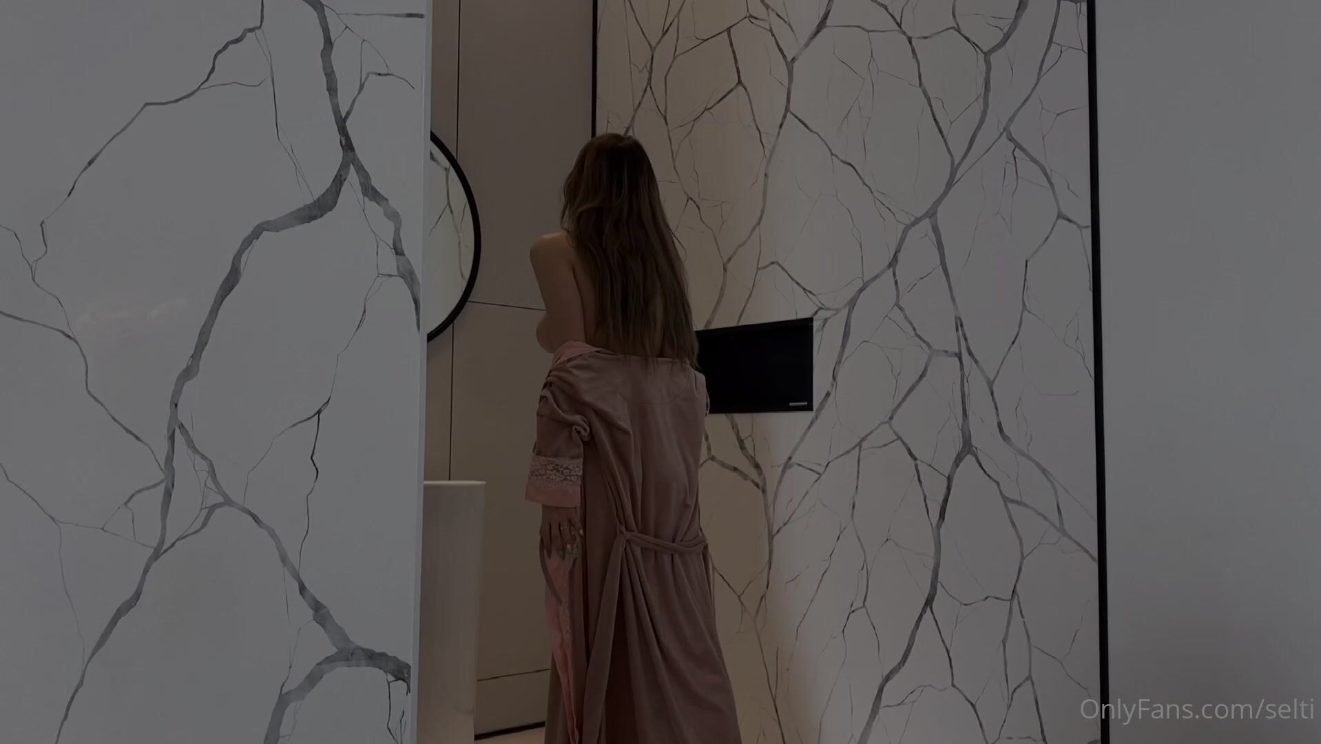 Selti In The Shower With Sex Toy
