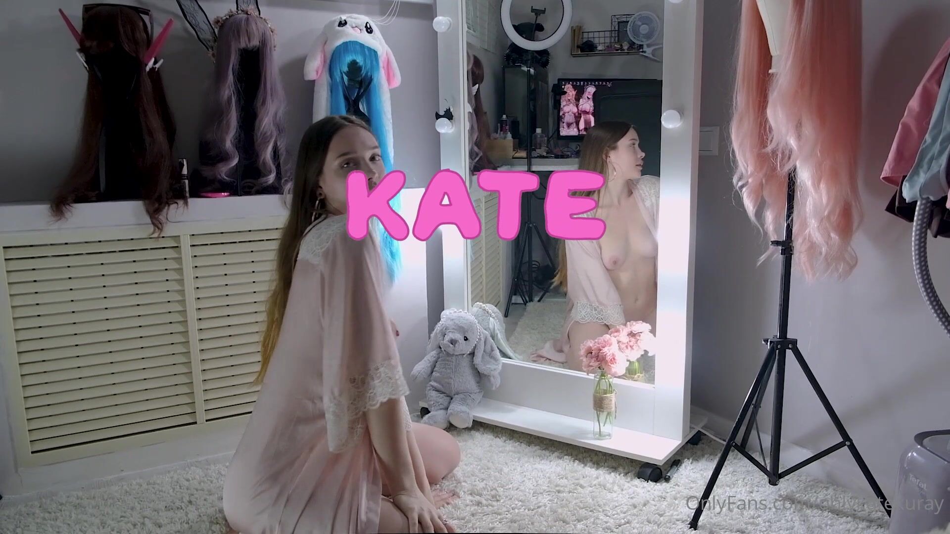 Kate Kuray Mirror Play