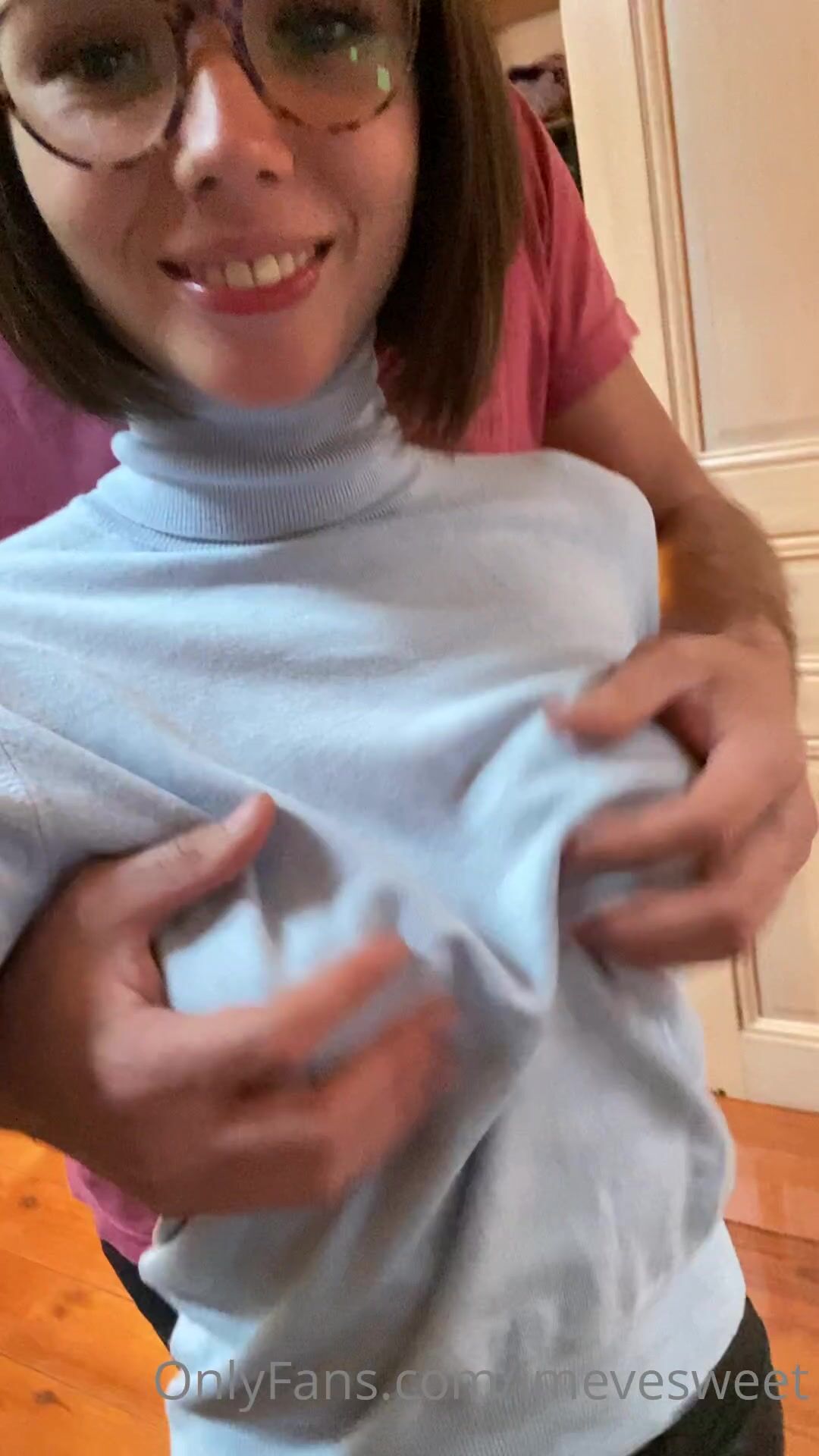 Eve Sweet Flashing Tits On Cam